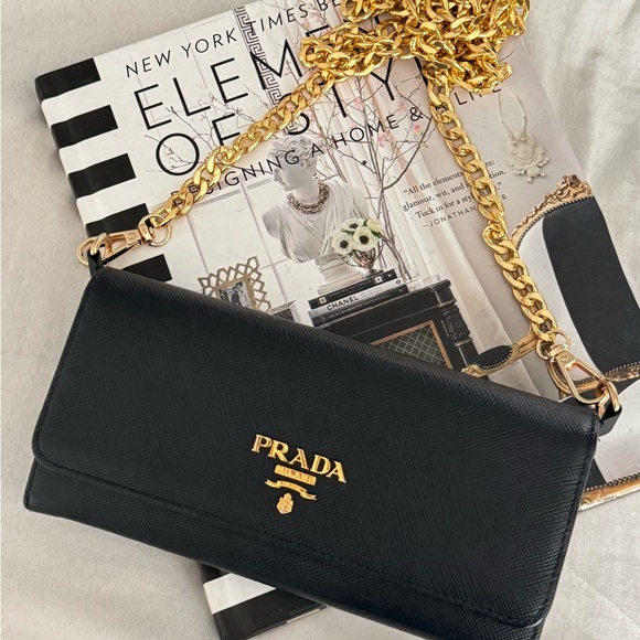 Prada Black Leather Chain crossbody bag wallet on chain - Picture 4 of 14